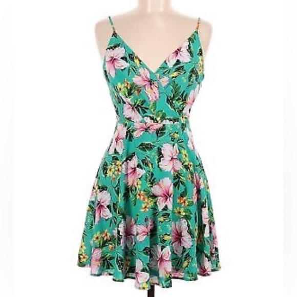 Express Flowy Tropical Floral Print Mini Dress Women’s Size Small - Picture 1 of 15
